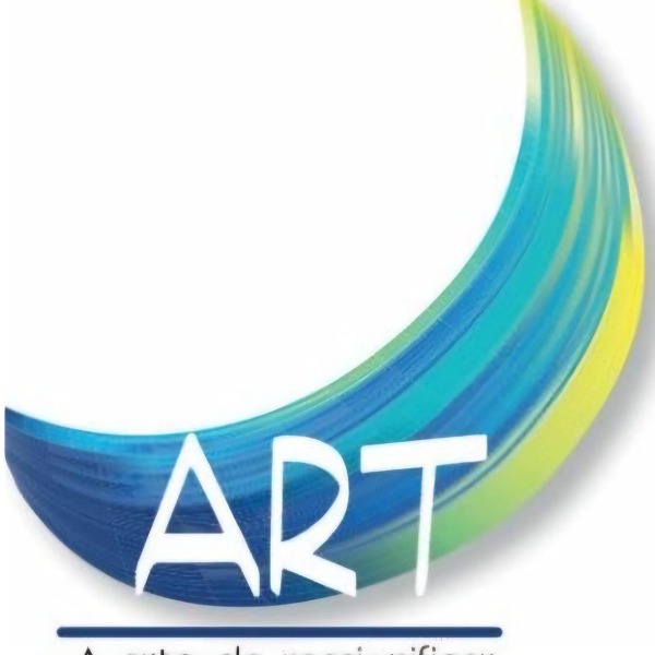 Logo de MEMEI VASCONCELOS DE OLIVEIRA LTDA