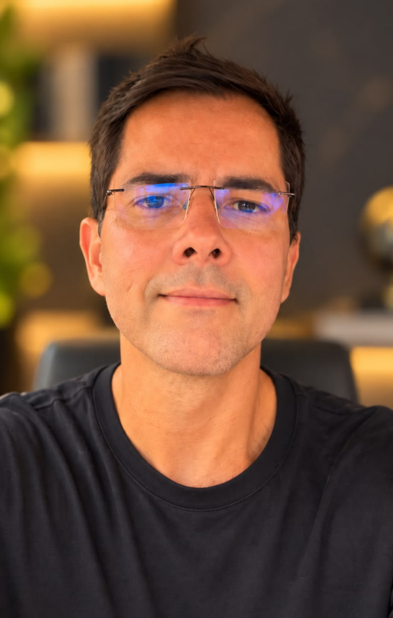 Retrato de Robson Lucena